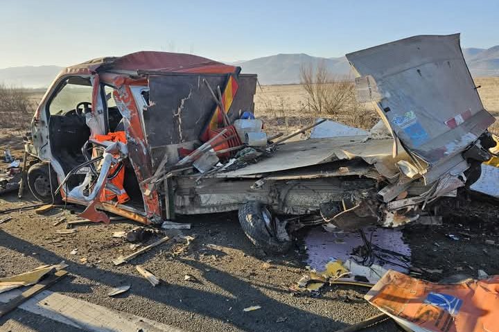 Accident grav, cu 3 răniți, pe A1 Sibiu-Deva Accident grav, cu 3 răniți, pe A1 Sibiu-Deva