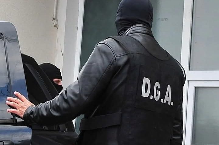 Conducător auto reținut pentru dare de mită după denunțul unui polițist, în Mureș Conducător auto reținut pentru dare de mită după denunțul unui polițist, în Mureș