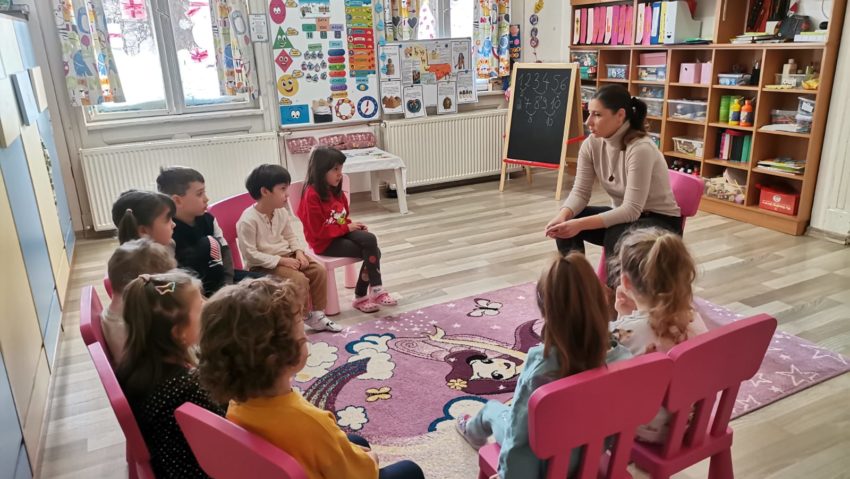 Copilării, cu Veronica Ilie – Călătorii de vacanță Copilării, cu Veronica Ilie – Călătorii de vacanță
