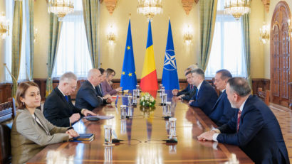 PSD şi AUR nu sunt de acord ca România să trimită trupe de menţinere a păcii în Ucraina
