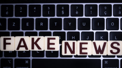 Guvernul pregăteşte o OUG care să blocheze distribuirea de conţinut fals, ilegal sau manipulator pe platformele online