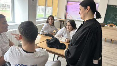 Încep înscrierile pentru examenul de titularizare