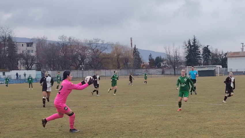 A început grupa retrogradării la fotbal feminin A început grupa retrogradării la fotbal feminin