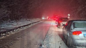 Nu au existat drumuri naţionale blocate din cauza ninsorii