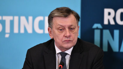 BEC a validat candidatura lui Crin Antonescu la alegerile prezidențiale din luna mai