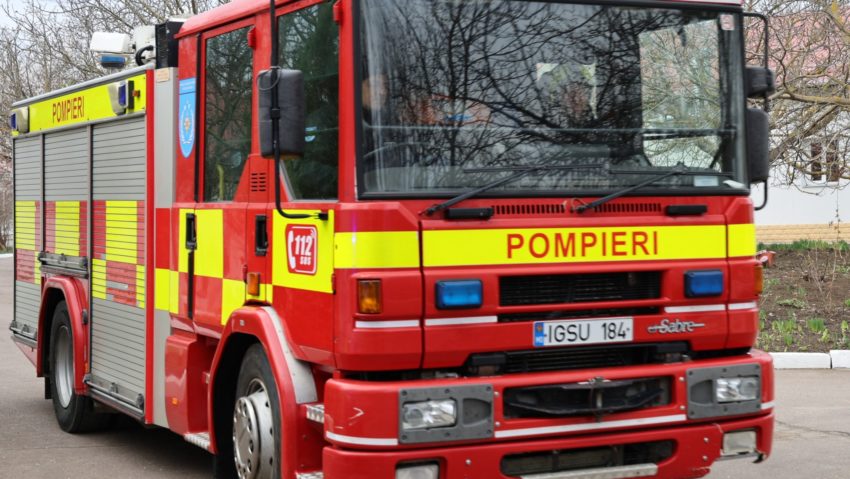 Covasna: Incendiu la o hală din localitatea Catalina; intervin peste 20 de pompieri Covasna: Incendiu la o hală din localitatea Catalina; intervin peste 20 de pompieri
