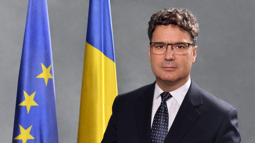 Candidatura lui Călin Georgescu a fost contestată de rectorul Școlii Naționale de Studii Politice și Administrative, Remus Pricopie Candidatura lui Călin Georgescu a fost contestată de rectorul Școlii Naționale de Studii Politice și Administrative, Remus Pricopie