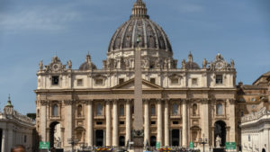 La Vatican începe procesul de alegere a succesorului Papei Francisc