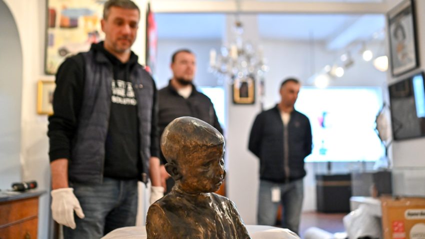 Primul bust de copil realizat de Brâncuşi, expus la Muzeul Naţional Brukenthal Primul bust de copil realizat de Brâncuşi, expus la Muzeul Naţional Brukenthal