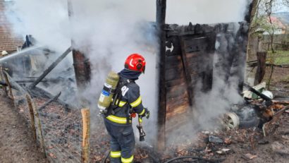 Mureș: Incendii în Herghelia și Morăreni