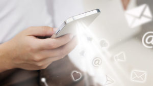 Cei mai mulţi elevi apreciază mediul online drept un spaţiu sigur