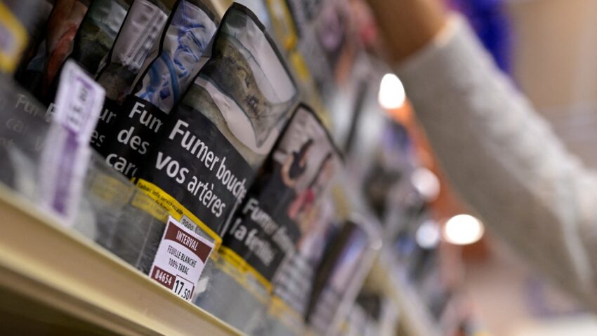 Comercianții care vând produse din tutun au noi obligații de astăzi Comercianții care vând produse din tutun au noi obligații de astăzi