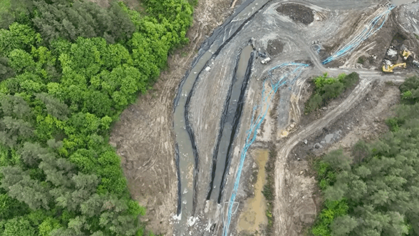 Digul construit în subteran la Salina Praid de angajaţii Salrom a cedat la presiunea apei Digul construit în subteran la Salina Praid de angajaţii Salrom a cedat la presiunea apei