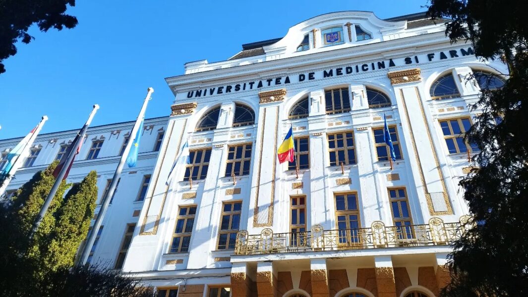 Monument în cinstea bolnavilor care și-au pierdut viața, inaugurat la UMFST Tg. Mureș