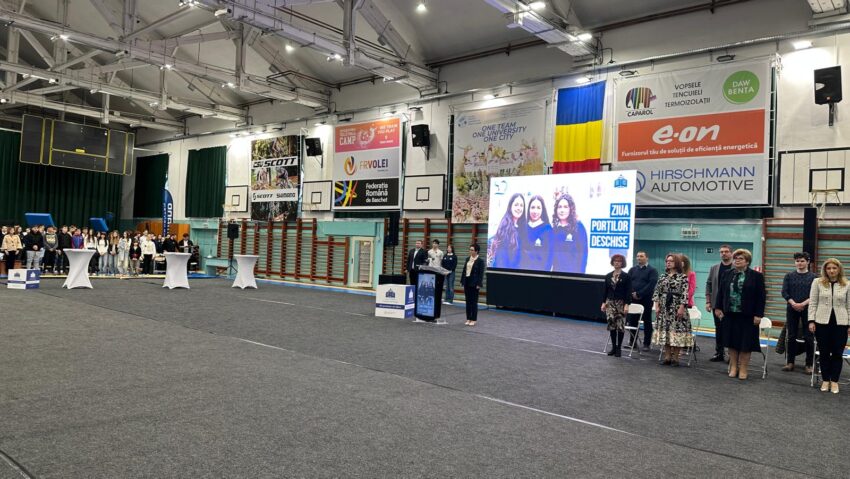 Porți deschise la Liceul UMFST Târgu Mureș Porți deschise la Liceul UMFST Târgu Mureș