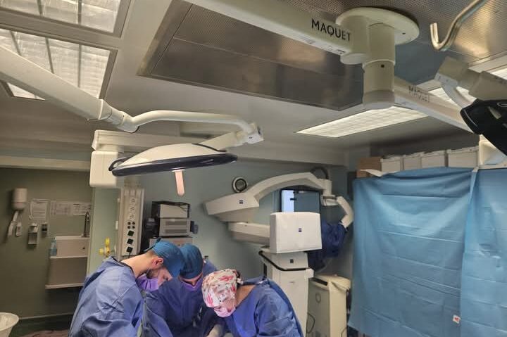 Medicii de la Institutul pentru Boli Cardiovasculare și Transplant din Târgu Mureș au realizat două transplanturi de cord Medicii de la Institutul pentru Boli Cardiovasculare și Transplant din Târgu Mureș au realizat două transplanturi de cord