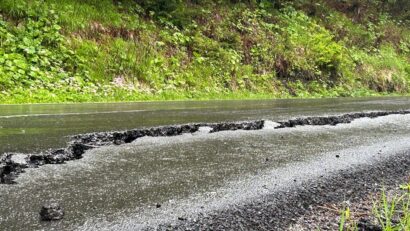Harghita: Circulaţie pe o bandă pe DN 13B, între Praid şi Borzont