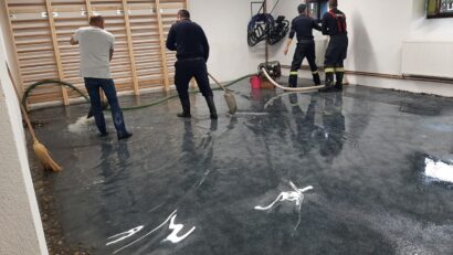 Inundație la sala de sport de la Școala Gimnazială „Tompa Laszlo” din municipiul Odorheiu Secuiesc
