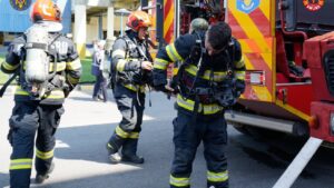 Pe Platforma Combinatului de îngrășăminte din Târgu Mureș s-a desfăşurat un exerciţiu de salvare dintr-o situaţie de urgenţă complexă
