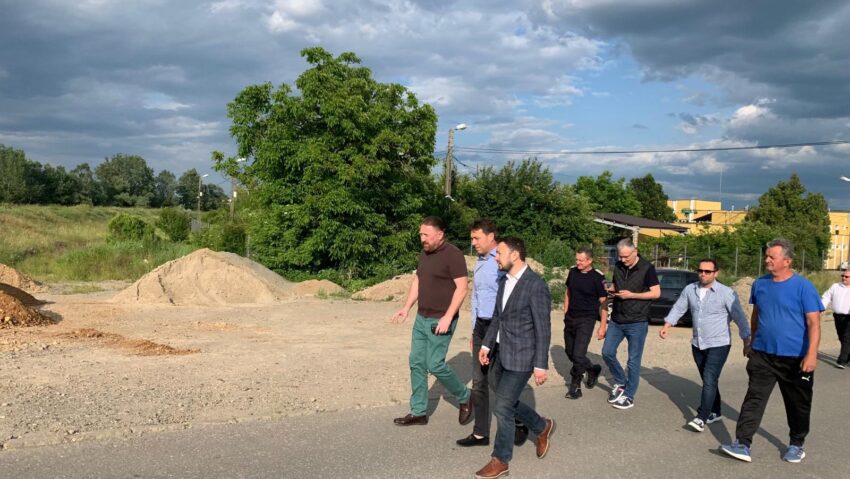 Autoritățile mureșene continuă acțiunile de gestionare a efectelor generate de creșterea salinității apei pe râul Târnava Mică Autoritățile mureșene continuă acțiunile de gestionare a efectelor generate de creșterea salinității apei pe râul Târnava Mică