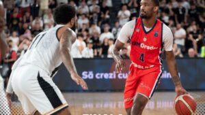 Orădenii conduc cu 2-1 în finala de baschet