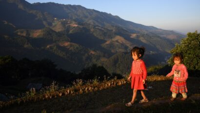 Vietnamul renunță la politica de a limita doi copii de familie