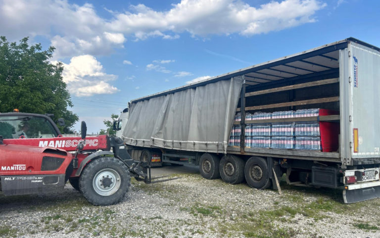 Peste 300 de tone de apă potabilă au fost distribuite populației din Mureș afectată de salinitatea Târnavei Mici Peste 300 de tone de apă potabilă au fost distribuite populației din Mureș afectată de salinitatea Târnavei Mici