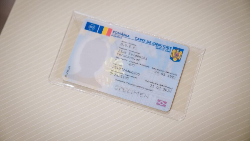 Mureșenii se grăbesc să-și preschimbe cărțile de identitate Mureșenii se grăbesc să-și preschimbe cărțile de identitate