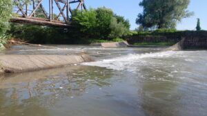 Autorităţile din judeţul Mureş au găsit soluţii tehnice pentru rezolvarea problemei salinităţii în râul Târnava Mică