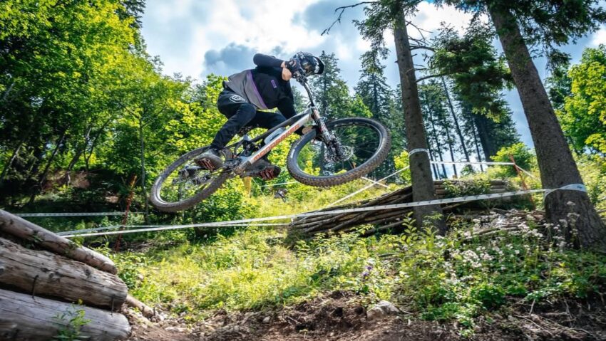 În weekend, se deschide bike-park-ul Postăvarul din Brașov În weekend, se deschide bike-park-ul Postăvarul din Brașov