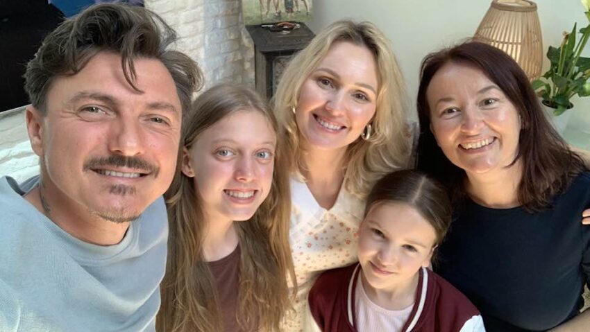Bucuria de a fi | Acasă la familia Mateș Bucuria de a fi | Acasă la familia Mateș