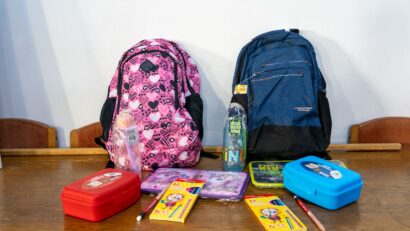 Mii de boboci din Covasna vor primi ”Primul ghiozdan” în noul an școlar
