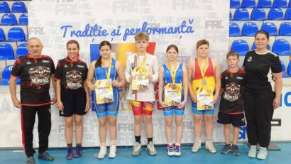 Șapte medalii pentru tinerii luptători târgumureșeni la Naționale