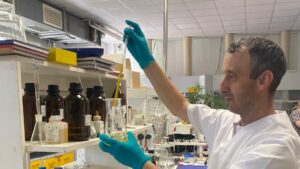 Nivelul de salinitate pe Târnava Mică şi Mureş continuă să fie variabil, însă înregistrează o scădere vizibilă