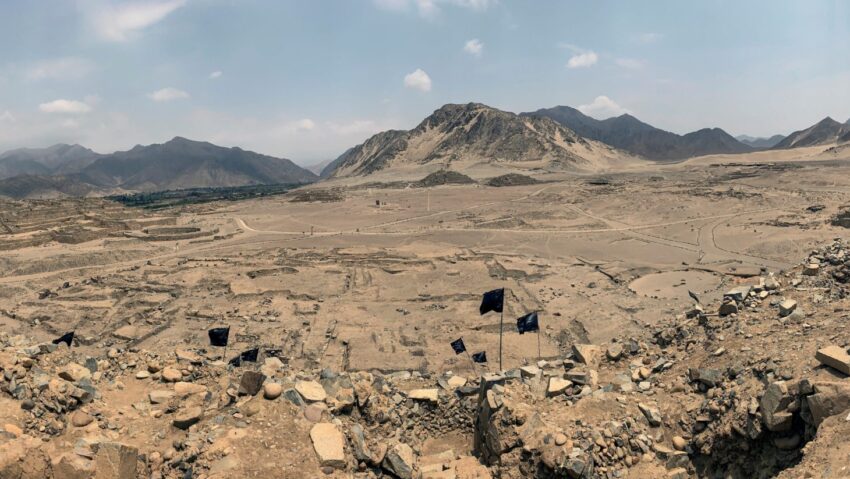Arheologii au descoperit un oraș peruan, vechi de 3.500 de ani Arheologii au descoperit un oraș peruan, vechi de 3.500 de ani