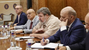 Consiliul Naţional Tripartit va discuta la Palatul Victoria despre salariul minim pe 2026