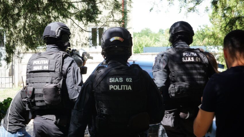Continuă operațiunile pentru depistarea lui Emil Gânj, suspect în cazul crimei din Miheșu de Câmpie