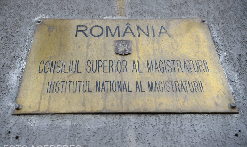 Procurorii din 31 de parchete din toată ţara au decis să îşi suspende activitatea Procurorii din 31 de parchete din toată ţara au decis să îşi suspende activitatea