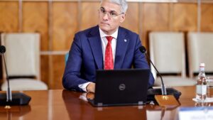 România nu îşi permite un sistem de pensii generos doar pentru unii şi foarte costisitor pentru cei mulţi, subliniază Dragoş Pîslaru