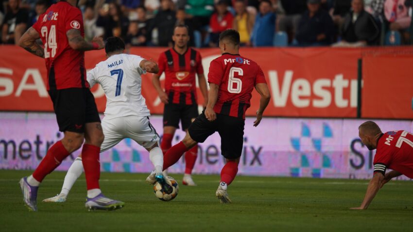 Începe runda a 8-a din SuperLiga de fotbal Începe runda a 8-a din SuperLiga de fotbal