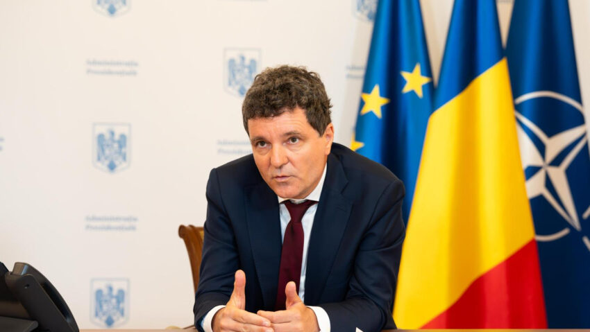 Nicuşor Dan participă la Consiliul European de la Comandamentul Forţelor pentru Operaţii Speciale de la Târgu Mureş