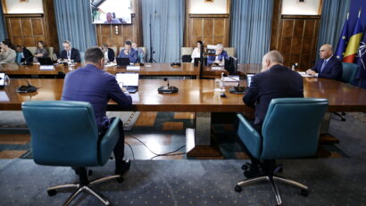 Guvernul discută din nou, în şedinţa de astăzi, proiectul de lege privind plata pensiilor private