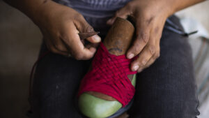 Un designer de Adidas își cere scuze pentru pantofii inspirați din tradiția mexicană Oaxaca
