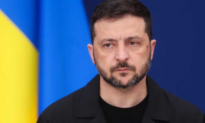 Zelenski îi cere lui Trump să forţeze Rusia să accepte un acord de pace cu Ucraina Zelenski îi cere lui Trump să forţeze Rusia să accepte un acord de pace cu Ucraina