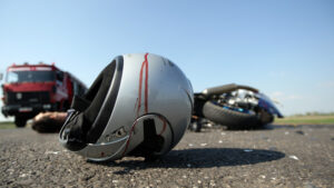 Zeci de motociclişti au defilat azi, la Târgu Mureș, în memoria tinerilor morţi în accidentul de pe DN 58B