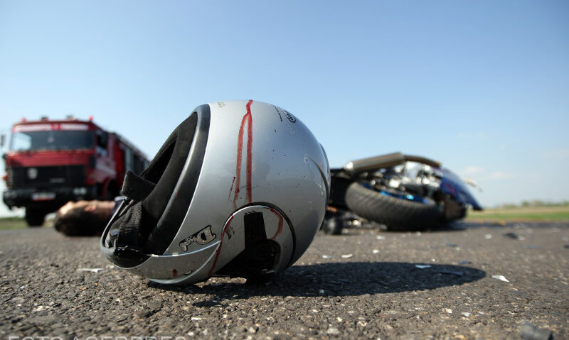 Zeci de motociclişti au defilat azi, la Târgu Mureș, în memoria tinerilor morţi în accidentul de pe DN 58B