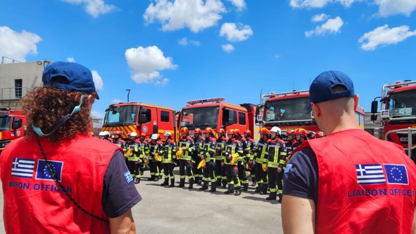 Pompierii români dislocaţi în Grecia desfăşoară misiuni de patrulare, recunoaştere şi exerciţii tactice pe teren dificil în regiunea Attica