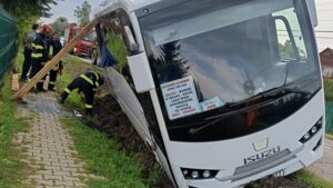Harghita: accident cu un autobuz în care se aflau 26 de persoane