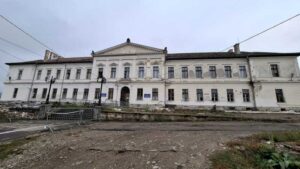 Risc de prăbuşire la clădirea Liceului Tehnologic ‘Eötvös József’ din Odorheiu Secuiesc