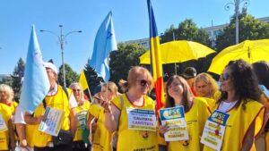 Profesorii au plecat din Piaţa Victoriei pentru a picheta Palatul Cotroceni